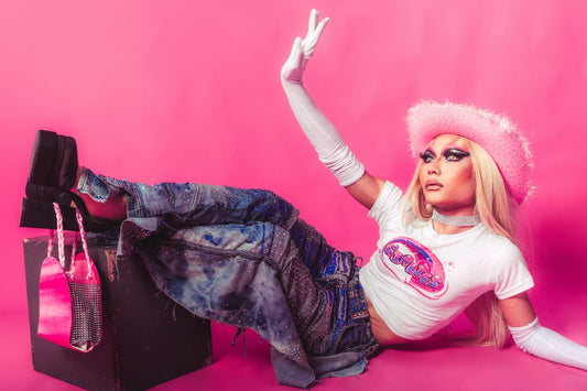 Back to 2000s Big Weekender Guide — illustrative photo by SLAYTINA