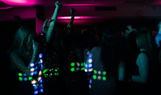 Comfortable Fancy Dress for Butlins (That You Can Actually Dance In) — illustrative photo by Trinity  Kubassek